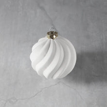 Load image into Gallery viewer, Swirl/Twist Ornament
